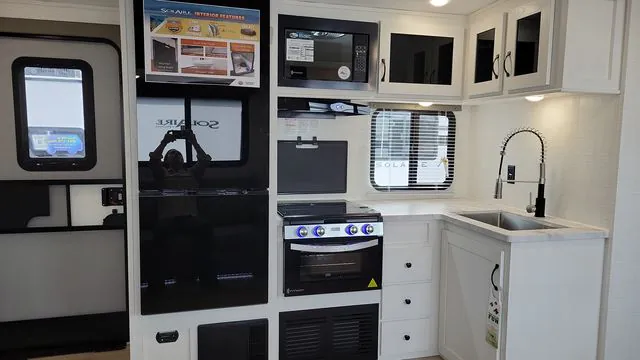 2025 Palomino Solaire Ultra-Lite 3200TSBH - Photo 3