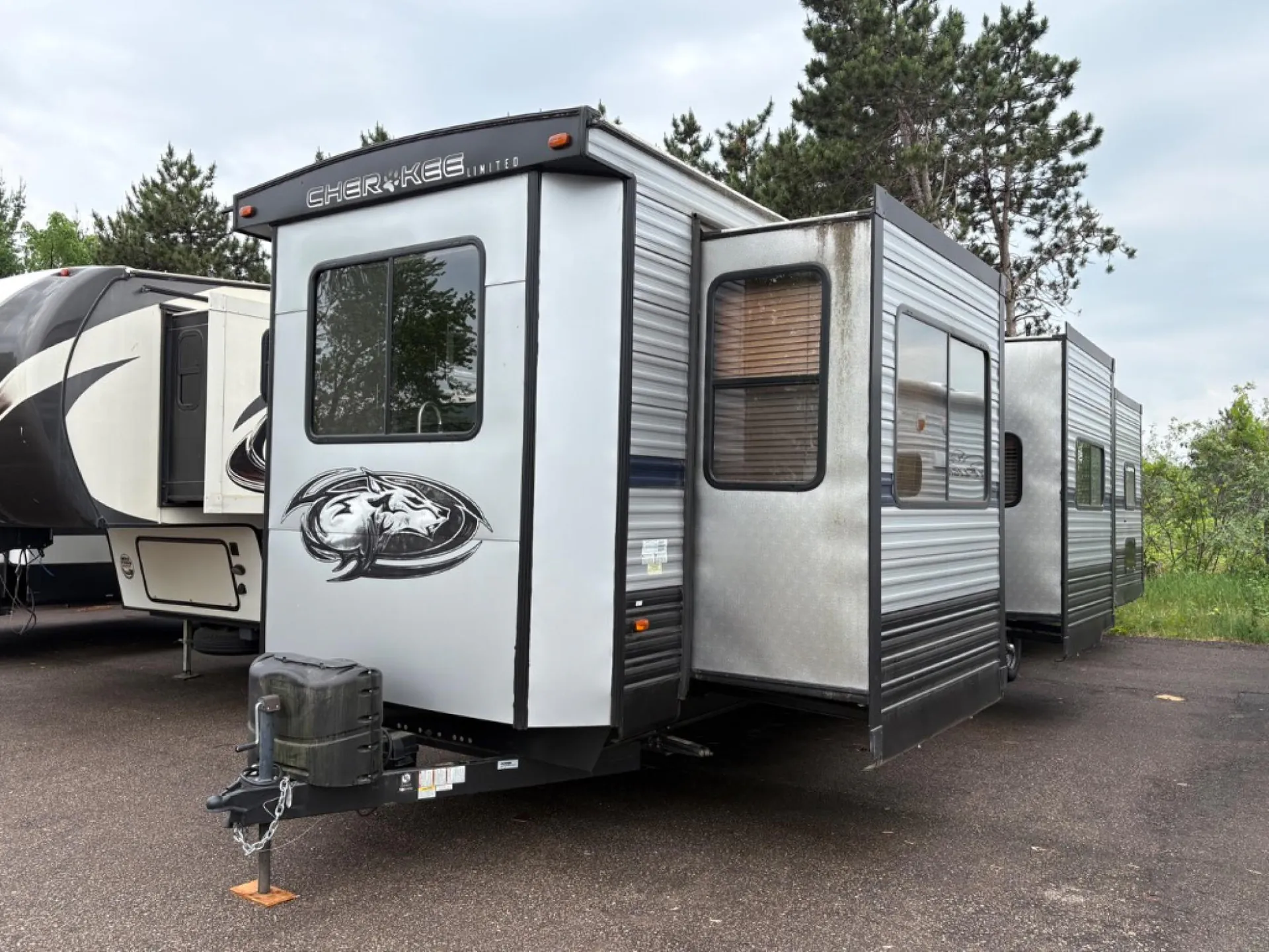 2020 Forest River Cherokee 39CL - Photo 4