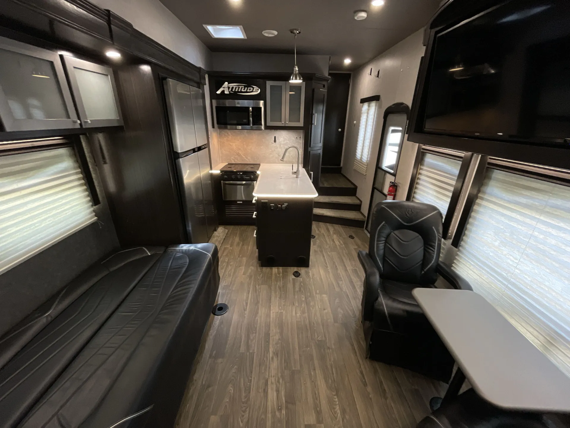 2020 Eclipse Attitude 2814SS — living area main