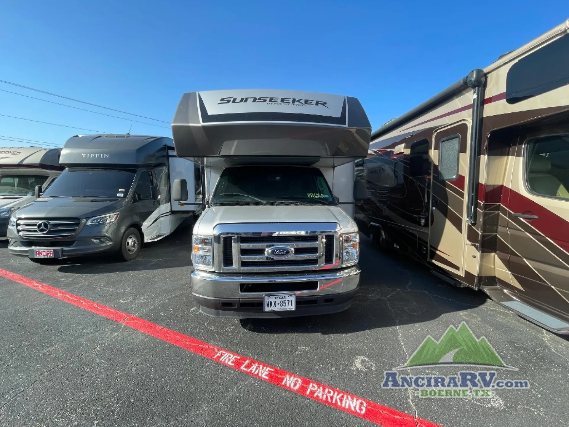 2023 Forest River Sunseeker Classic 3010DS - Photo 4