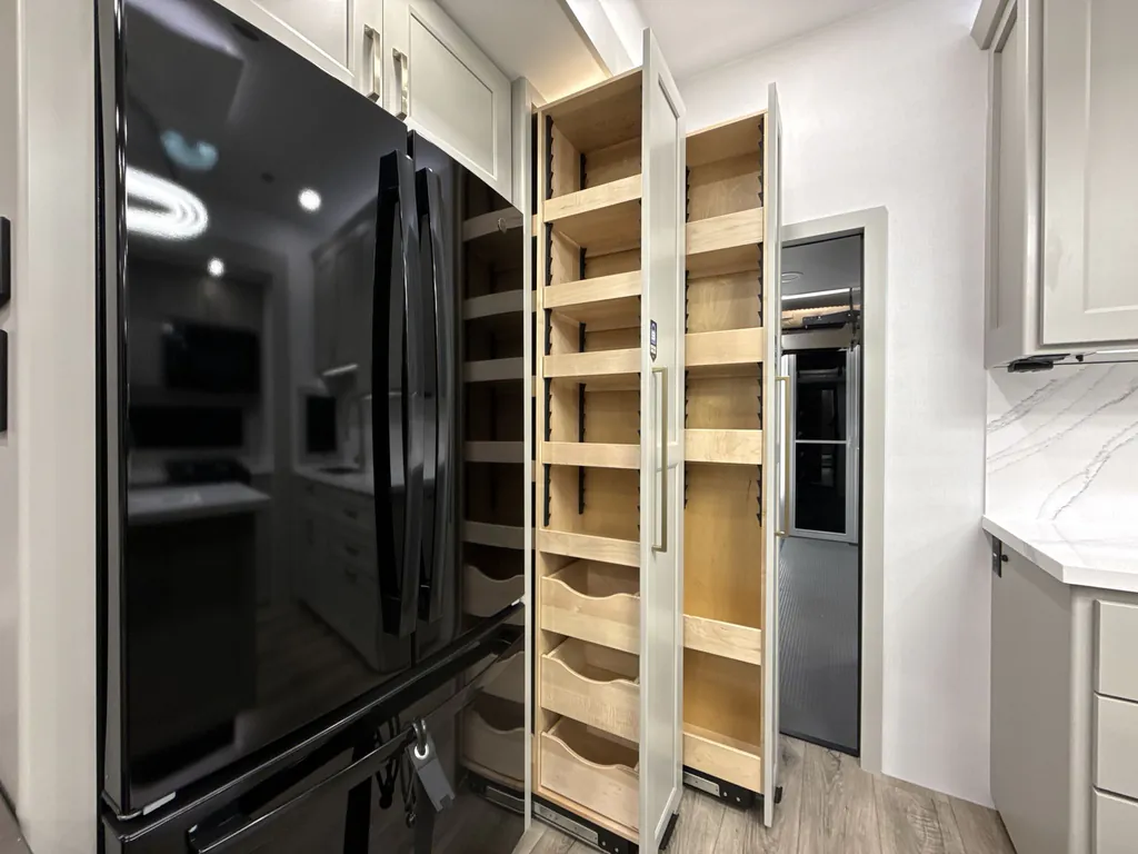 2026 Brinkley Model G 3970, Photos photo 25