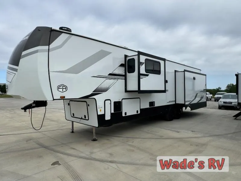 2025 Forest River Sandpiper 3900HBLR - Photo 4