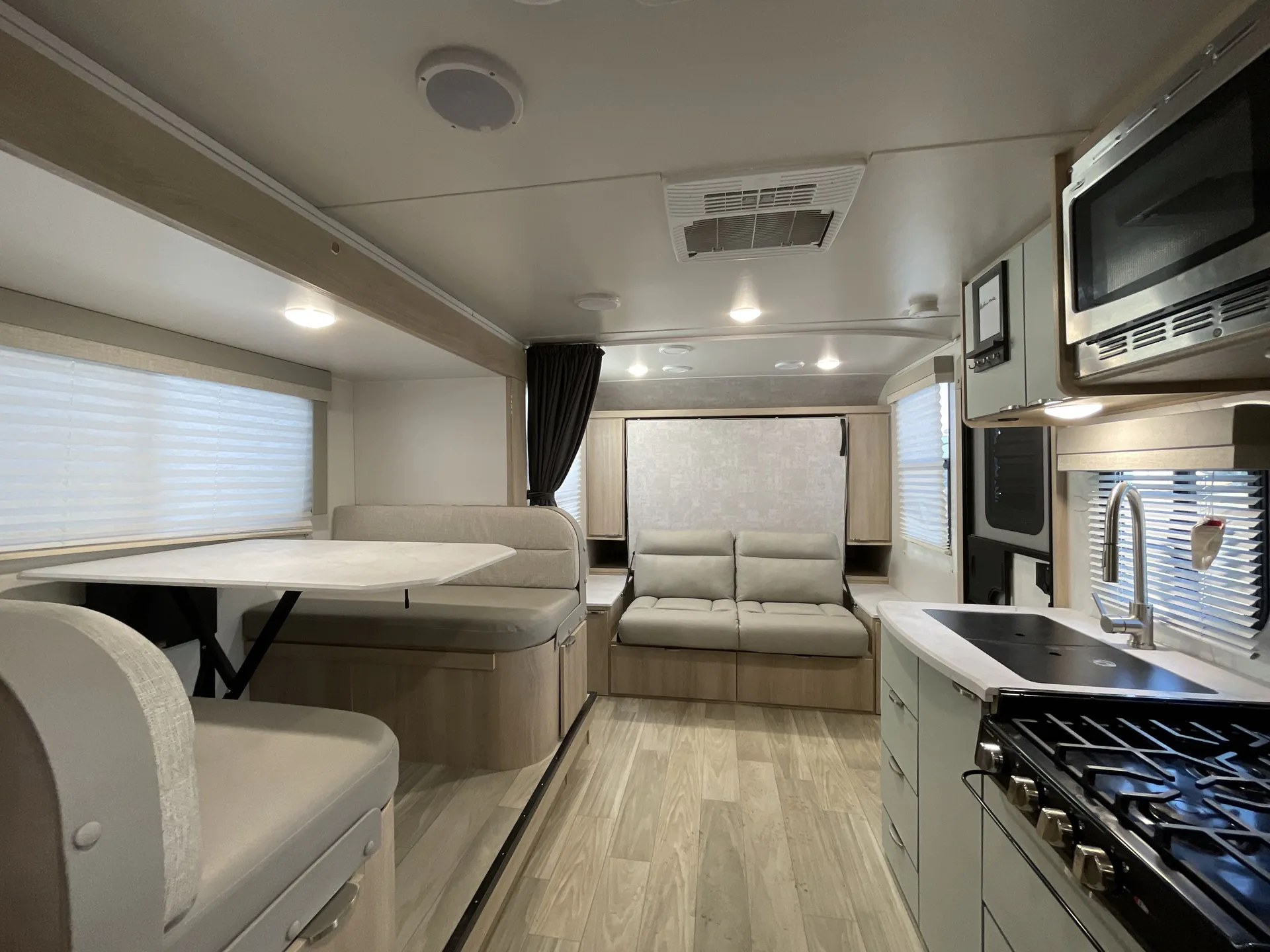 2023 Winnebago Micro Minnie Flx 2108DS — living area main