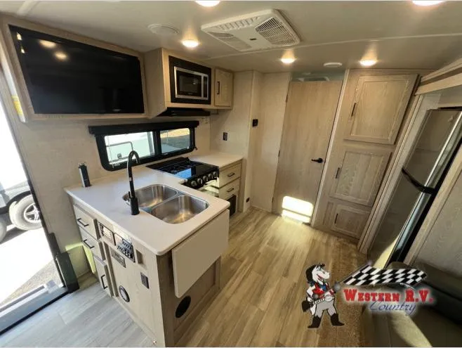 2022 Forest River Rockwood Mini Lite 2513S - Photo 3