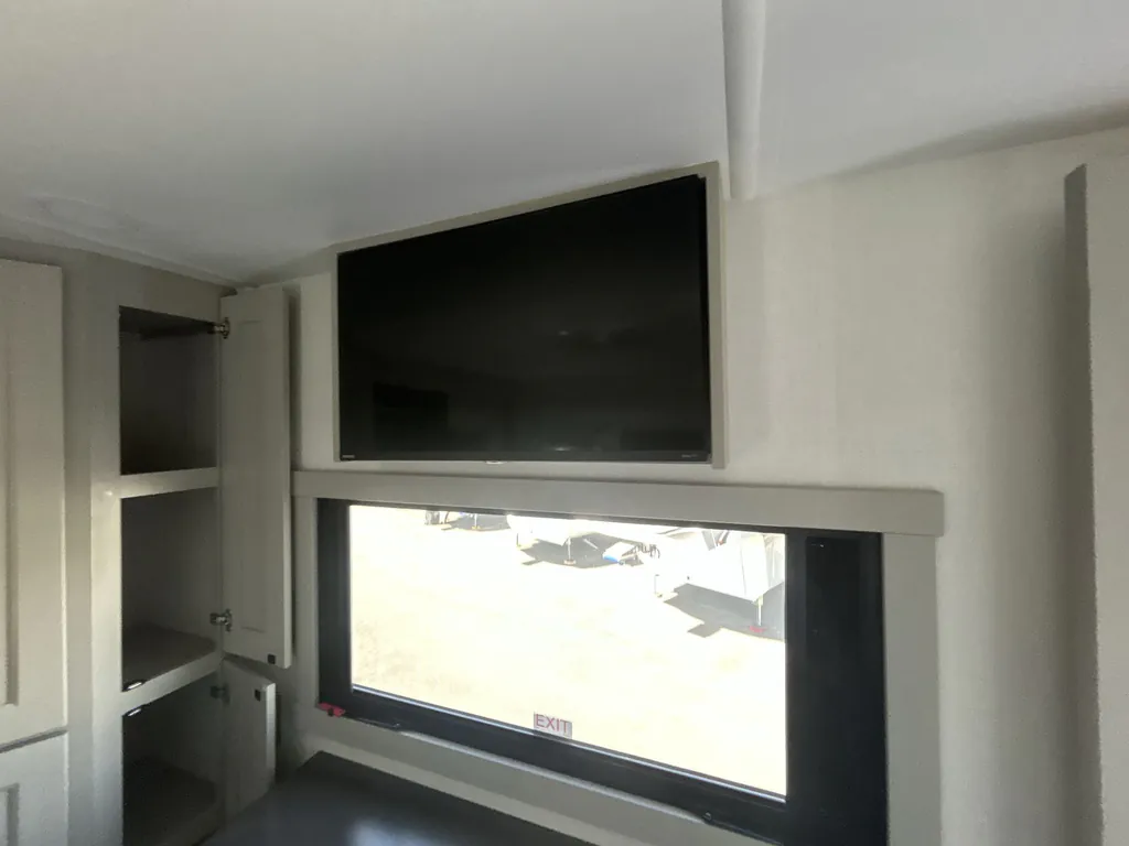 2025 Brinkley Model G 4000, Photos photo 25