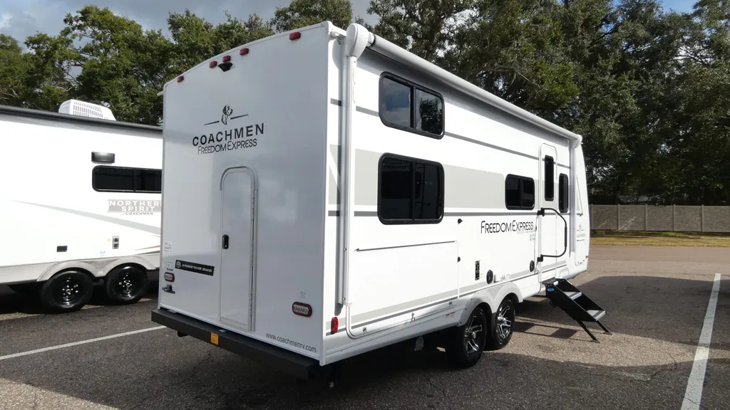 2026 Coachmen Freedom Express Select 21SE, Photos photo 7