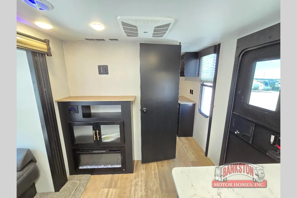 2022 Forest River Cherokee 324TS, Photos photo 30