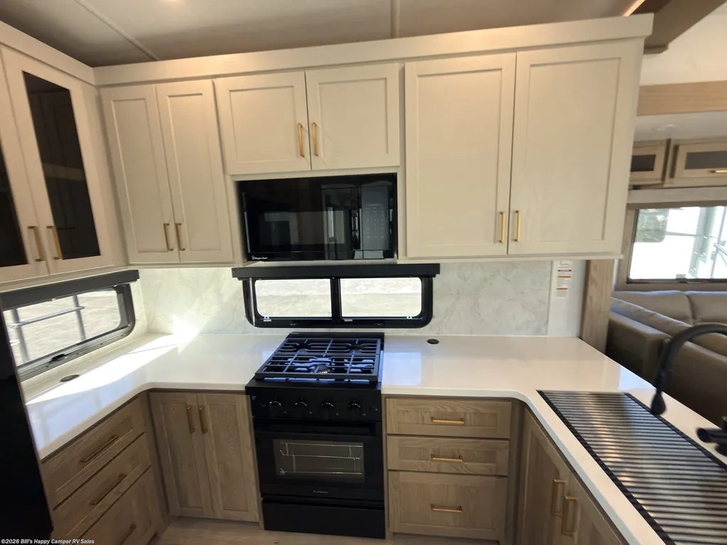 2027 Forest River Rockwood Signature 404SRK, Photos photo 28