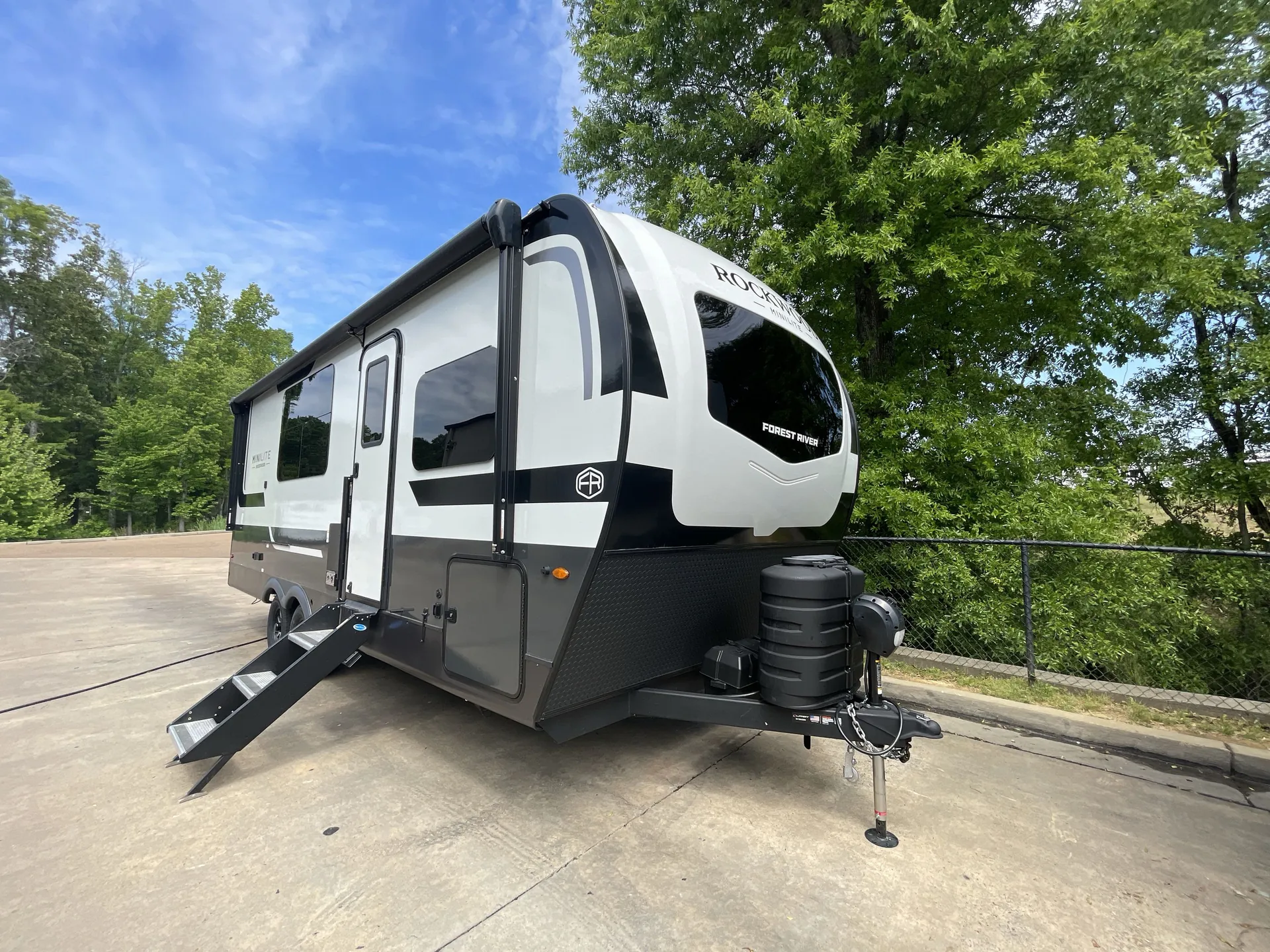 2026 Forest River Rockwood Mini Lite 2522FB - Photo 2