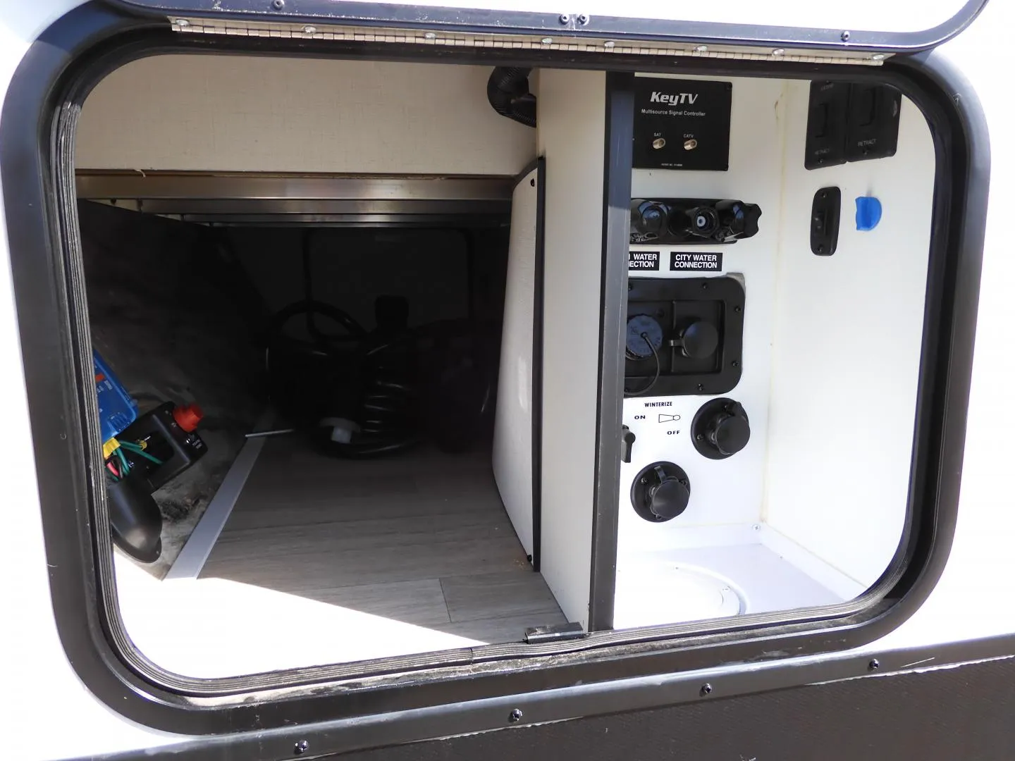 2025 Keystone Bullet Crossfire 287RLSWE - Photo 4