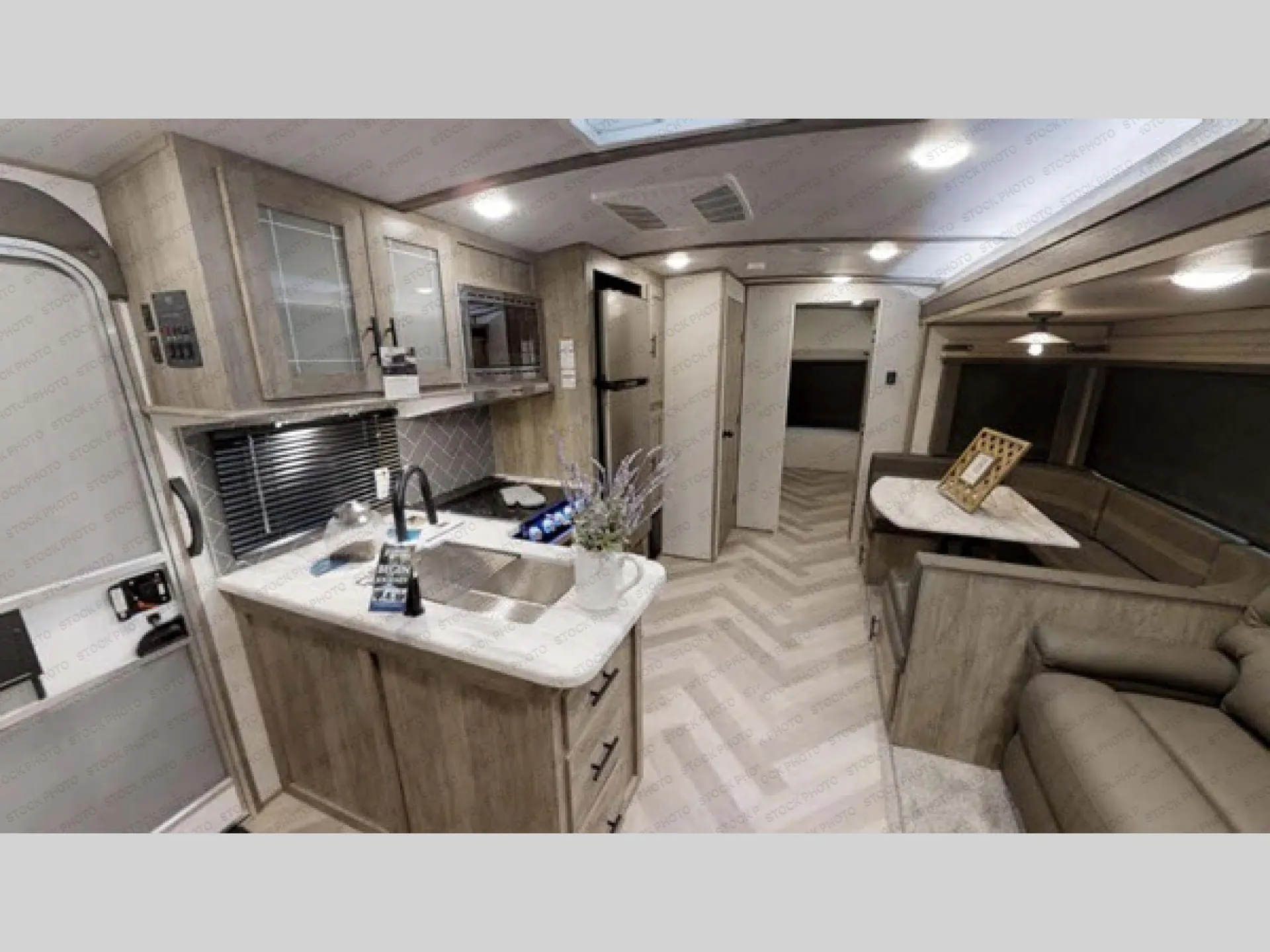 2021 Forest River Salem Hemisphere 314BUD dealer photo 1 from Greenlawn RV