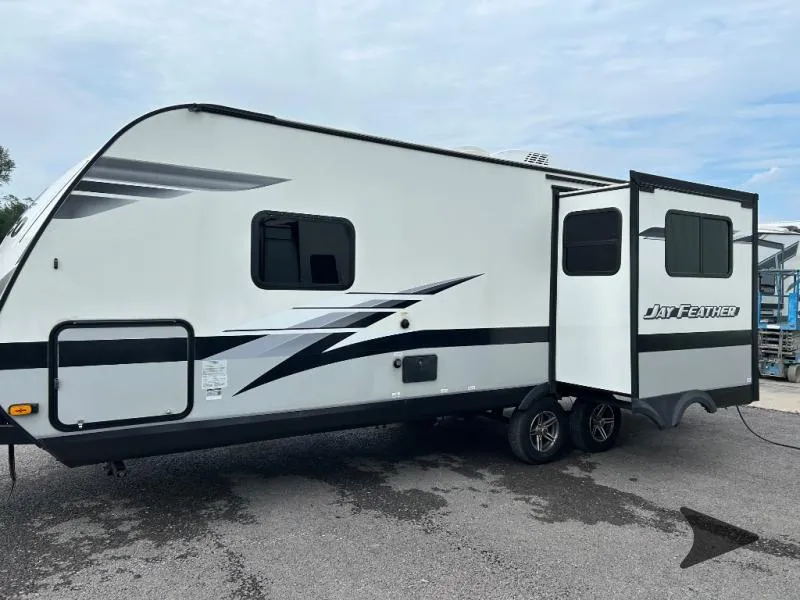 2022 - Jayco, Inc. 24RL - Photo 2
