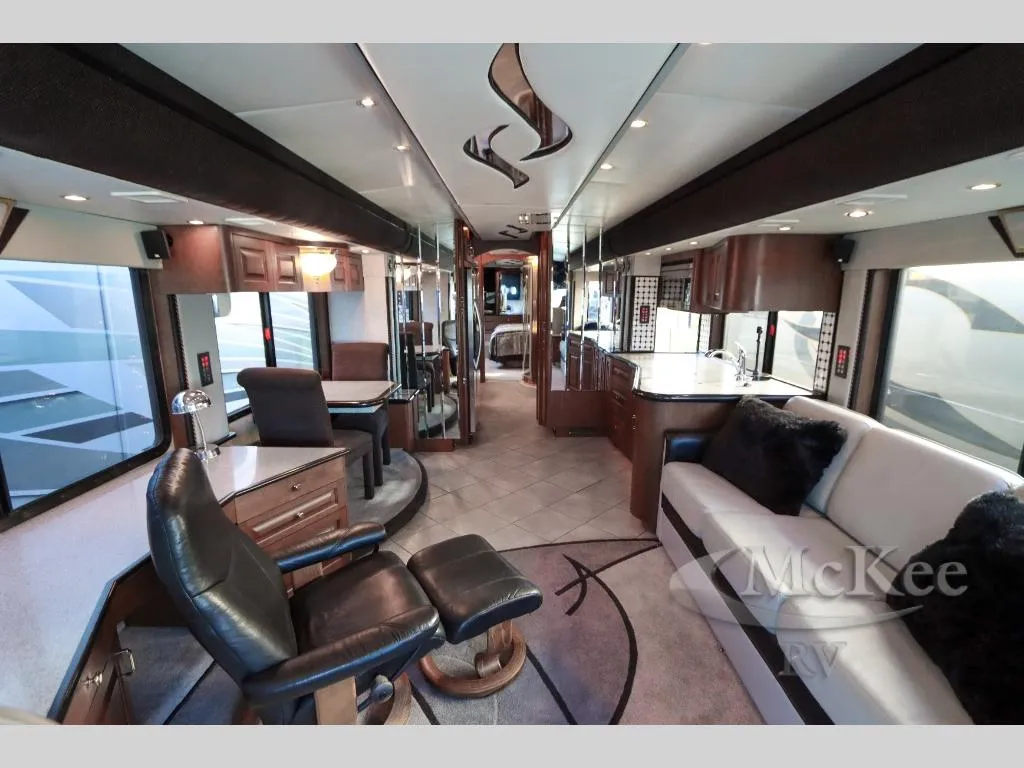 2006 Bluebird Wanderlodge 450LXI - Photo 2