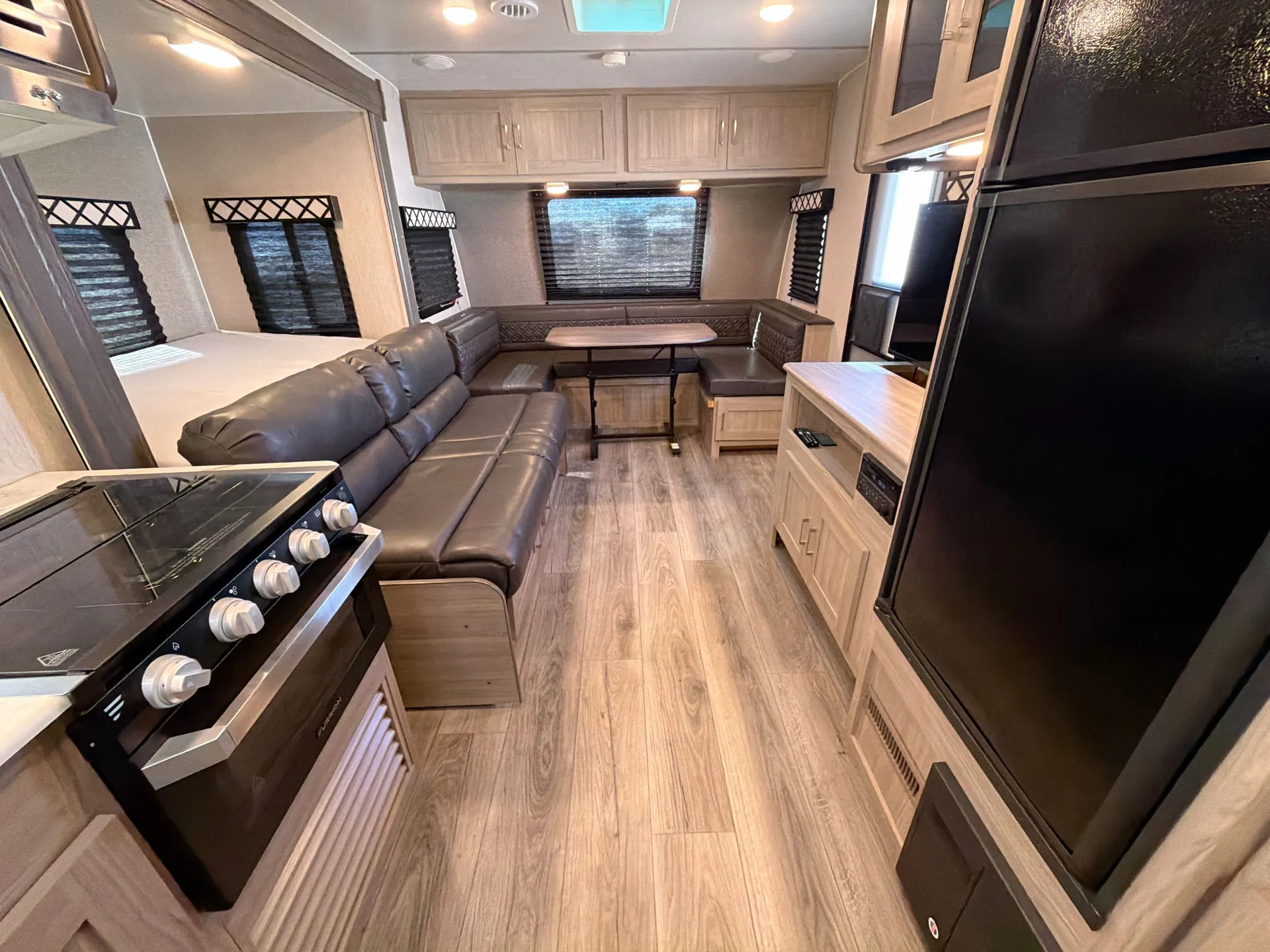 2020 Coachmen Freedom Express Ultra Lite 195 RBS — living area main