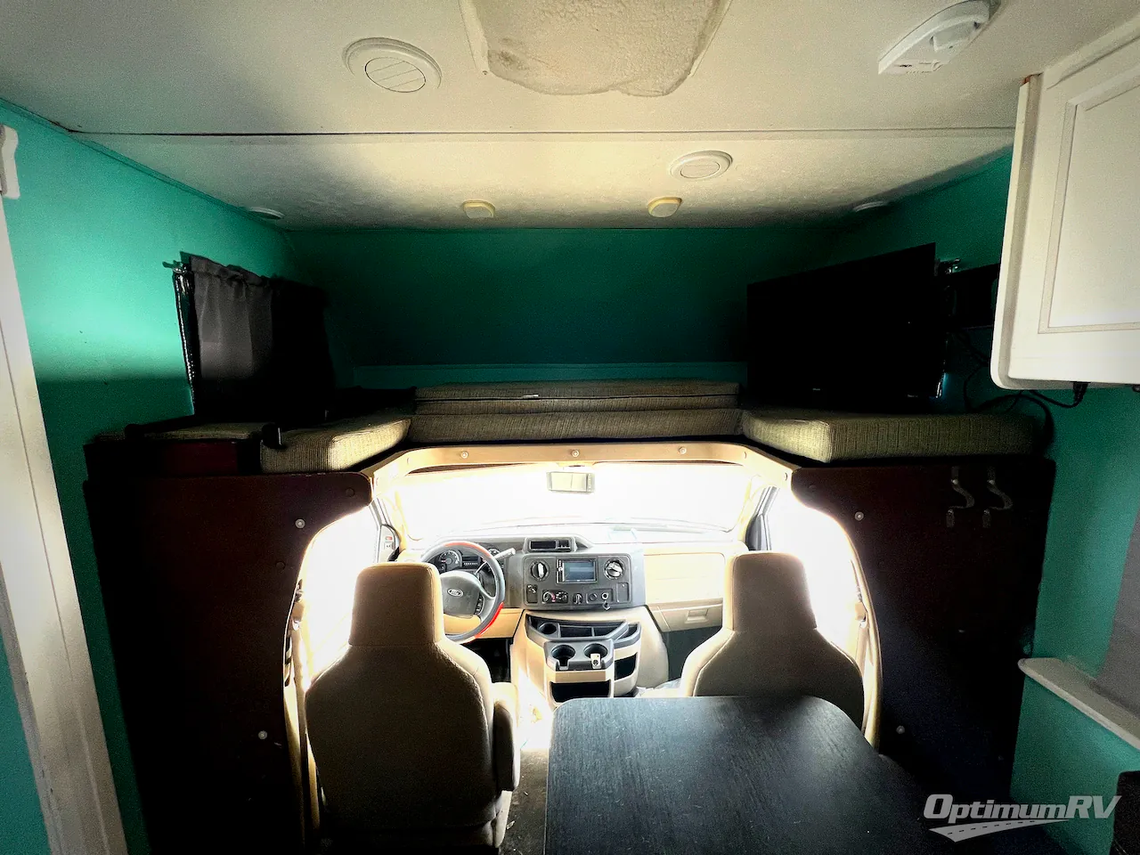 2015 Forest River Sunseeker 3170DS — Photo 6