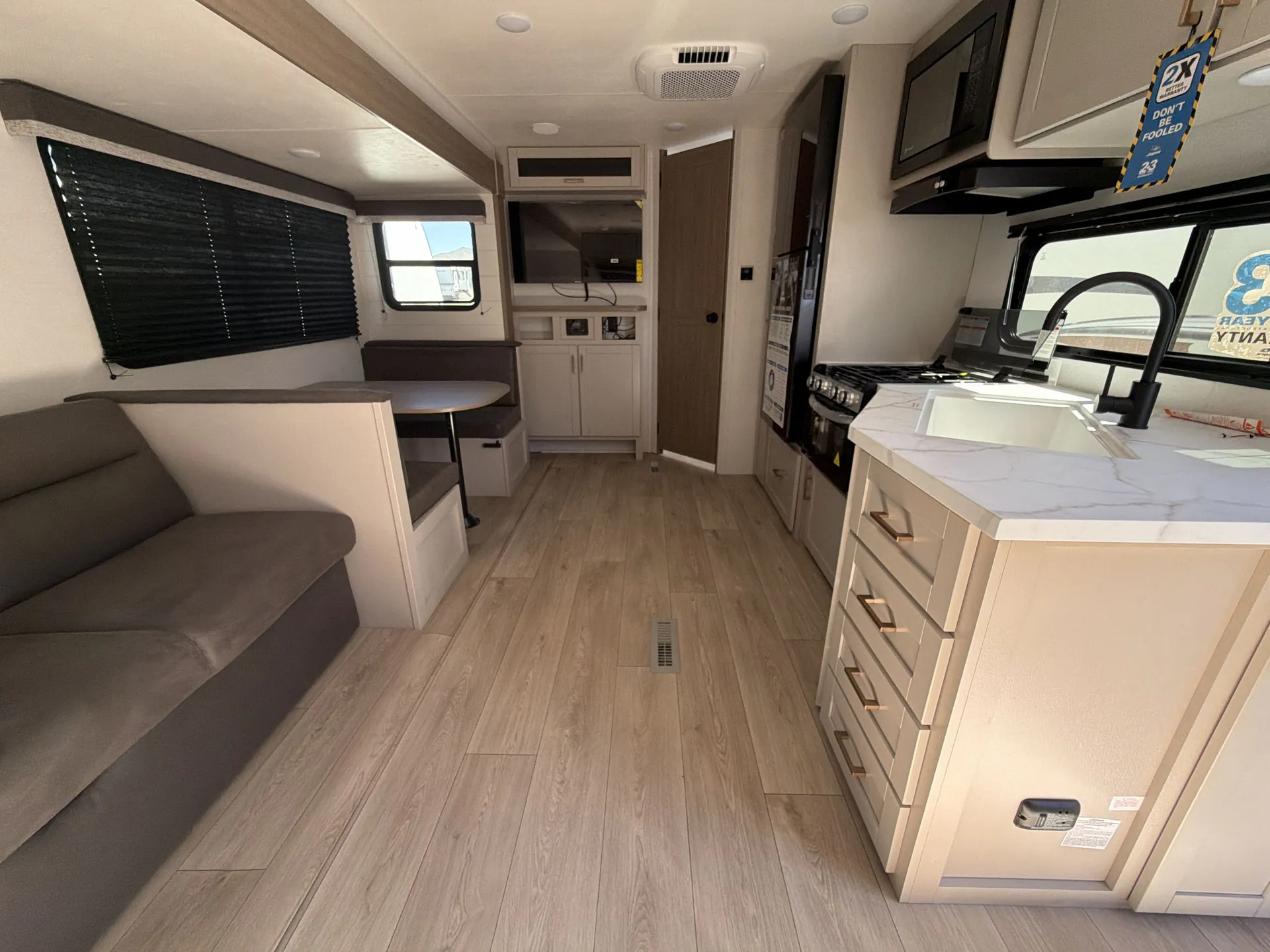 2027 Jayco Jay Flight 262RLSW — living area main
