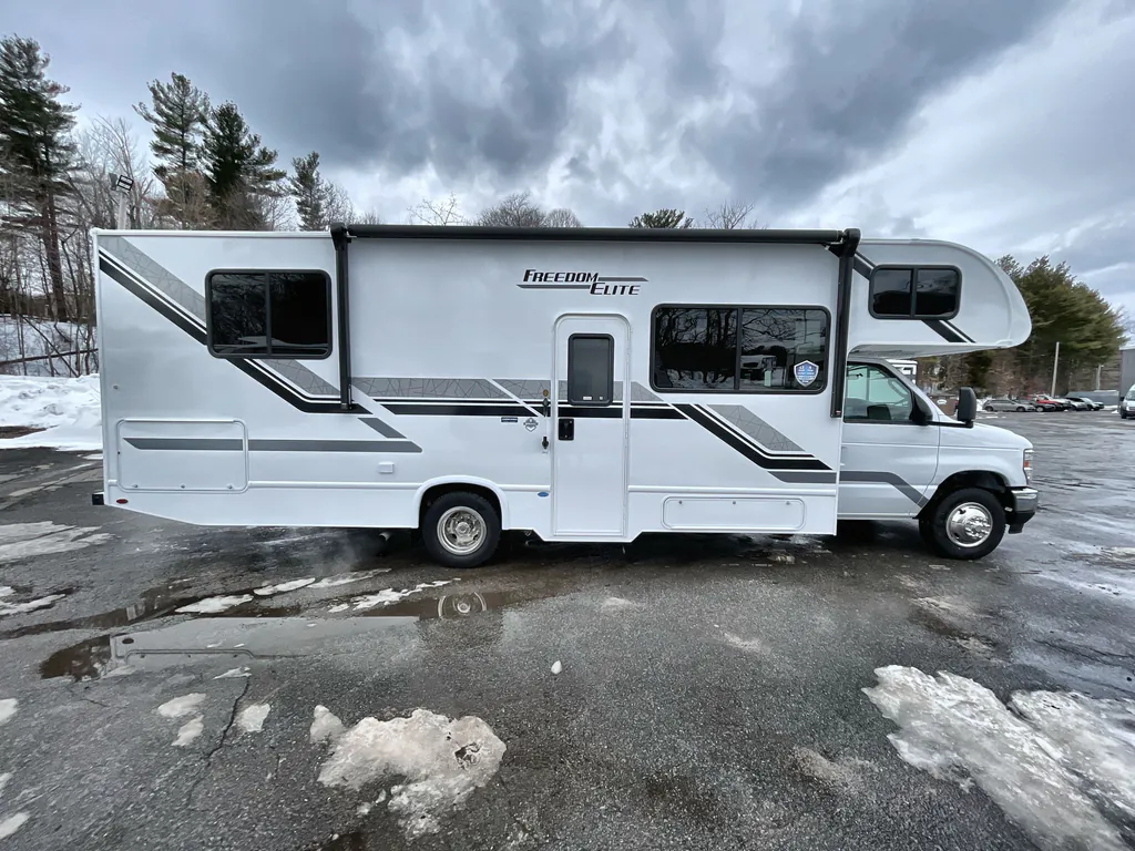 2026 Thor Motor Coach Freedom Elite 28HZ, Photos photo 5