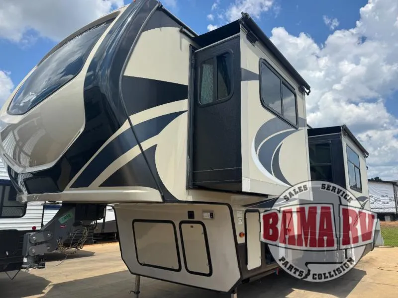 2019 Keystone RV Montana High Country 381TH - Photo 2