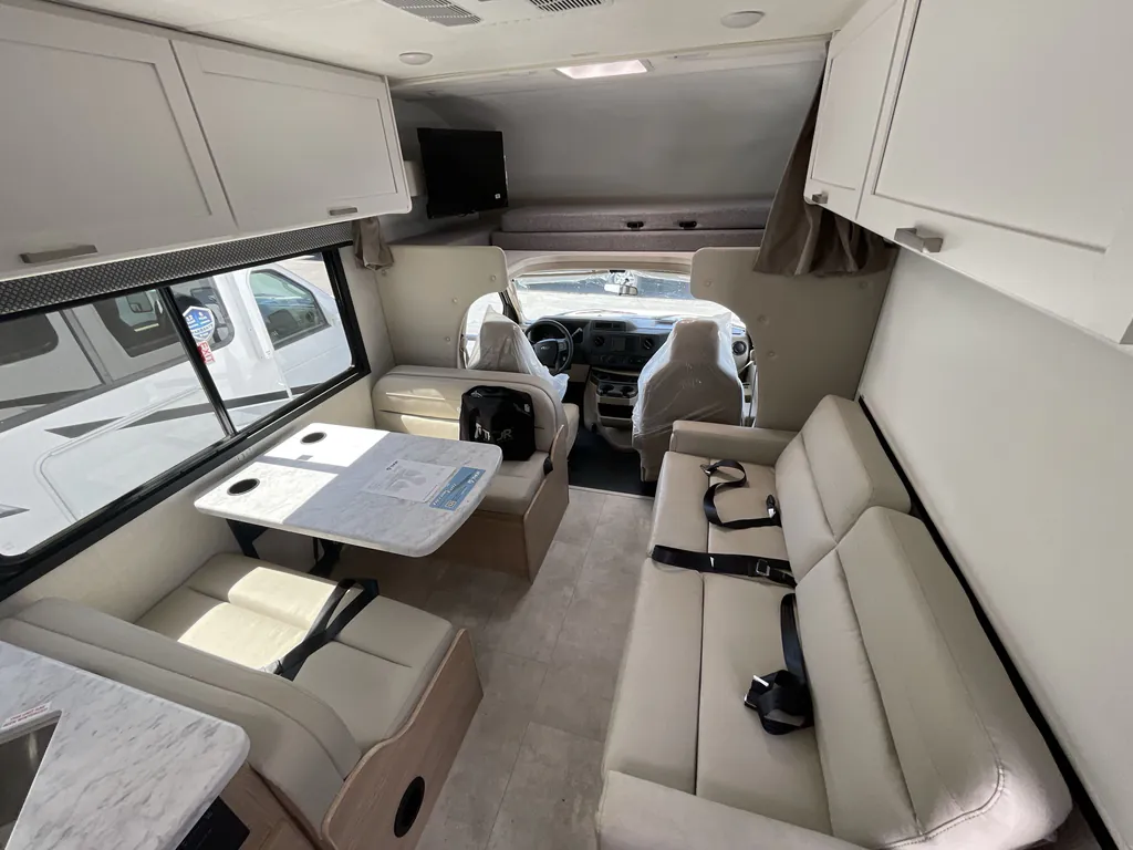 2026 Thor Motor Coach Freedom Elite 28HZ, Photos photo 3