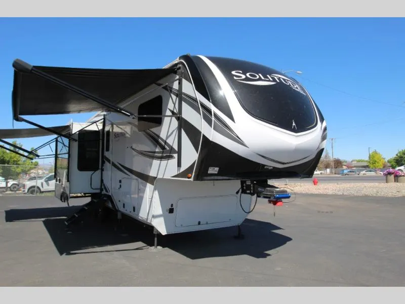 2023 Grand Design Solitude 310GK - Photo 2