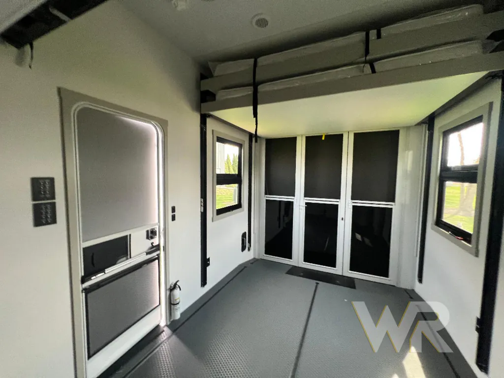 2026 Brinkley Model G 3950, Photos photo 65