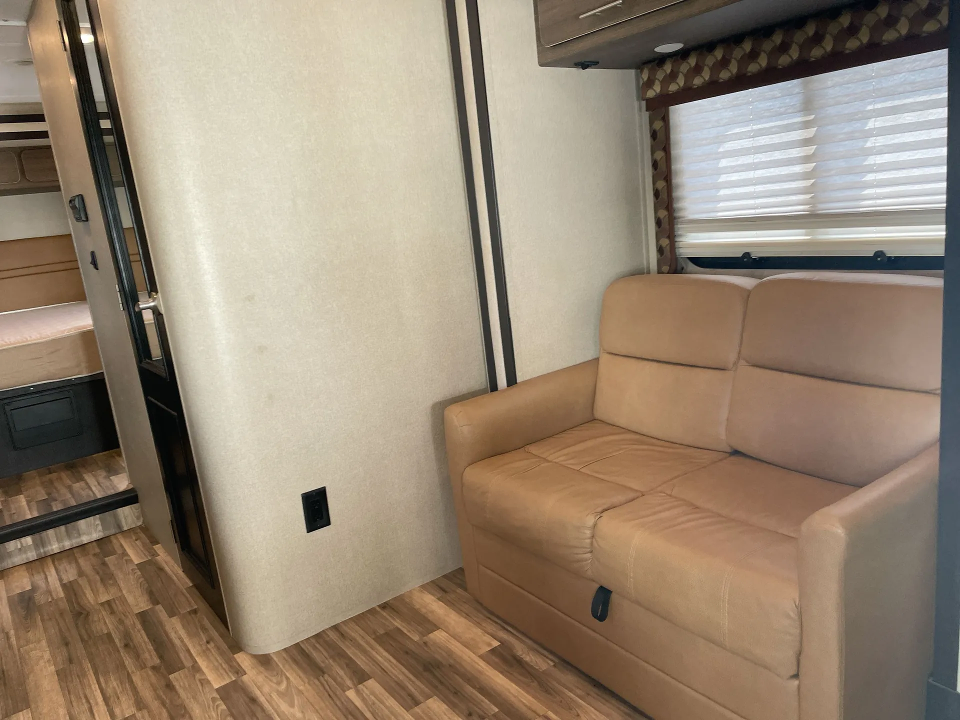 2016 Renegade RV Villagio 25QRS — living area main