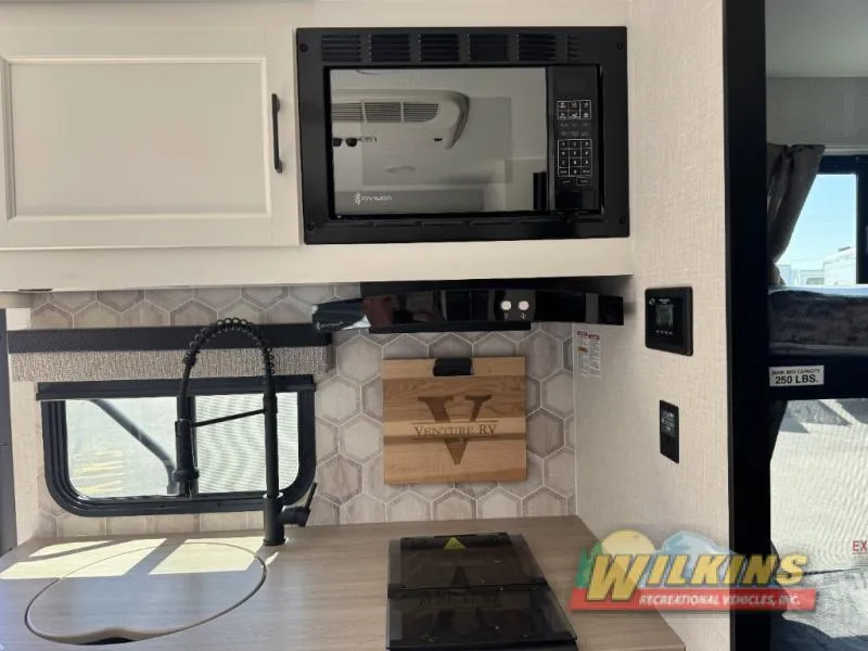 2026 Venture RV SportTrek Stinger Lite 161VUD - Photo 3
