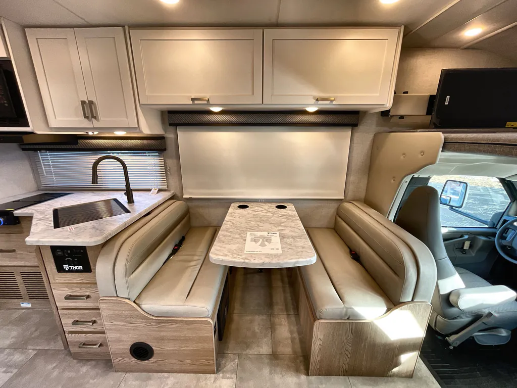 2026 Thor Motor Coach Freedom Elite 28HZ, Photos photo 12