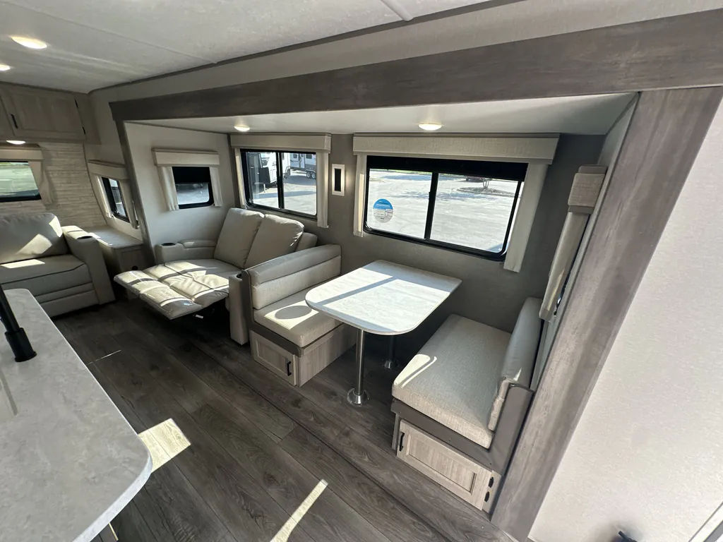 2024 Coachmen Catalina Legacy Edition 283FEDS, Photos photo 17