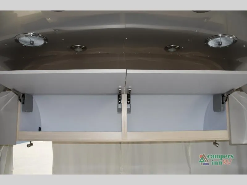 2026 Airstream Flying Cloud 25FB - Photo 4