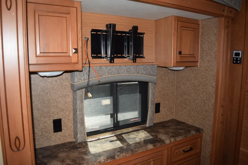 2014 Forest River Berkshire 390 FL, Photos photo 30