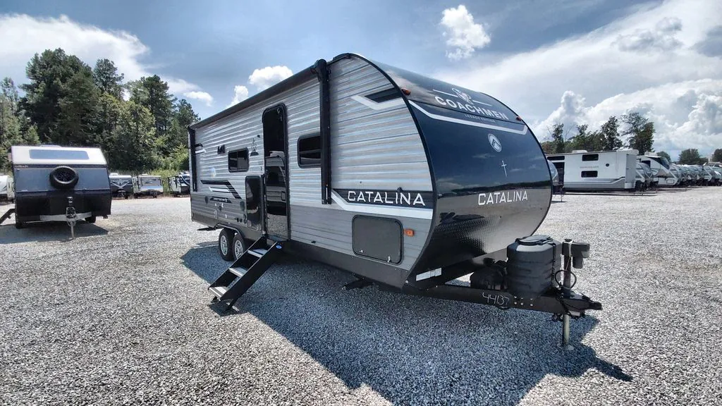 2025 Coachmen Catalina Legacy Edition 243RBS