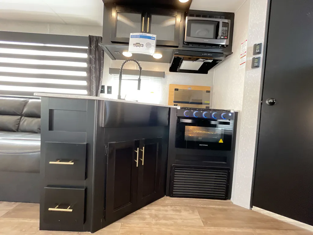 2022 Forest River Cherokee 274BRB, Photos photo 12