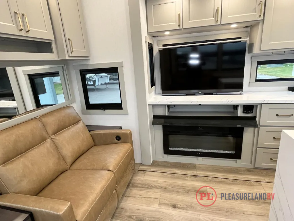 2026 Brinkley Model G 4100, Photos photo 22