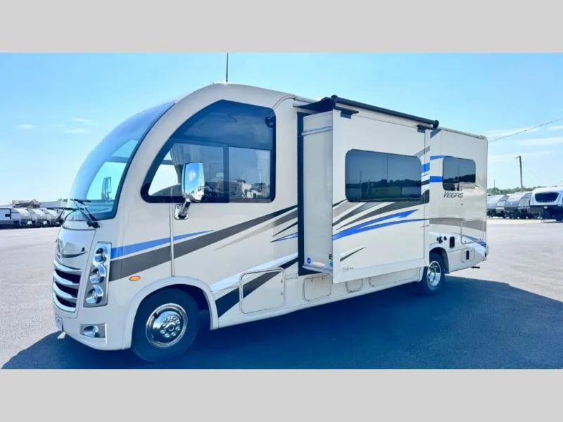 2021 Thor Motor Coach Vegas 24.1 - Photo 4