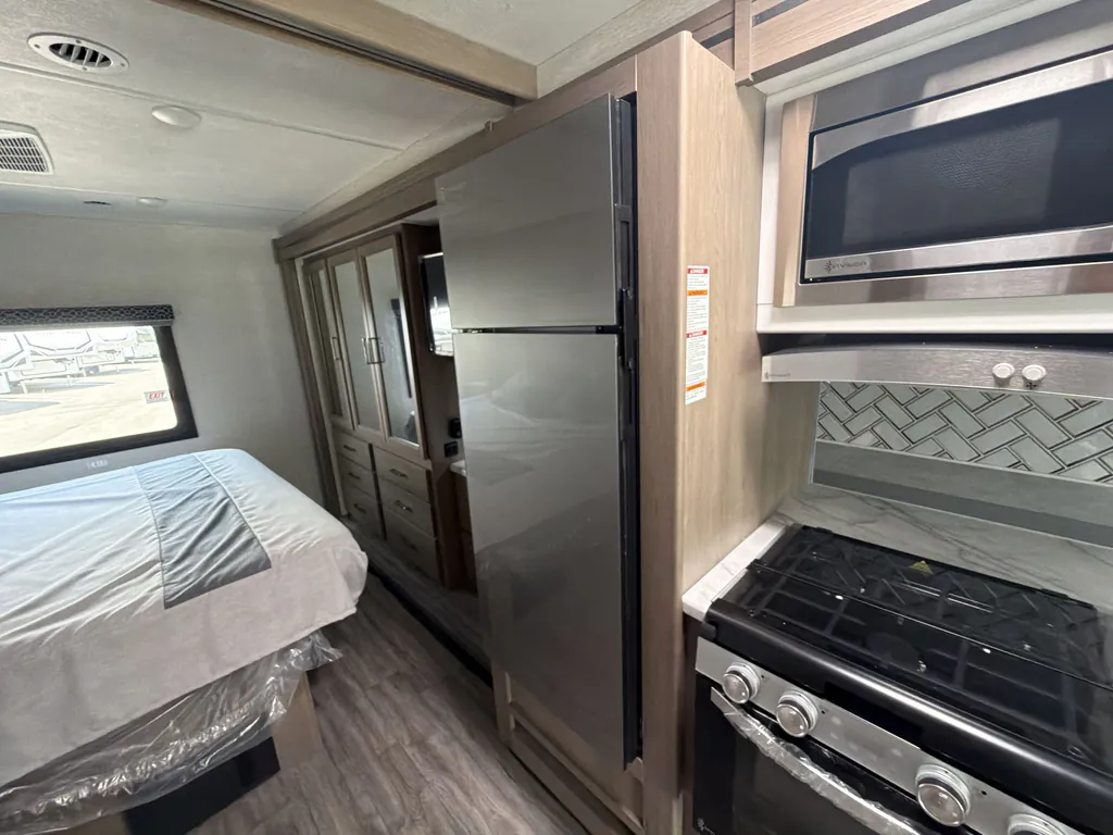 2024 Thor Motor Coach Freedom Traveler A29, Photos photo 8