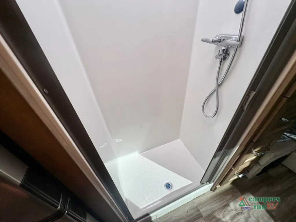 2024 Tiffin Wayfarer 25 RLW, Photos photo 38