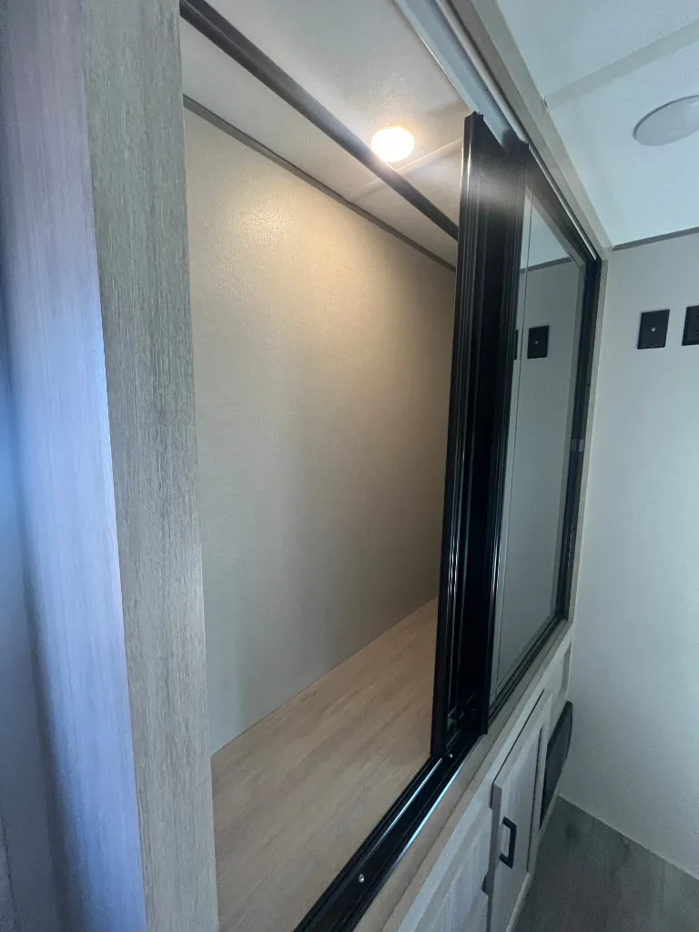 2024 Coachmen Catalina Legacy Edition 333FKTS, Photos photo 43
