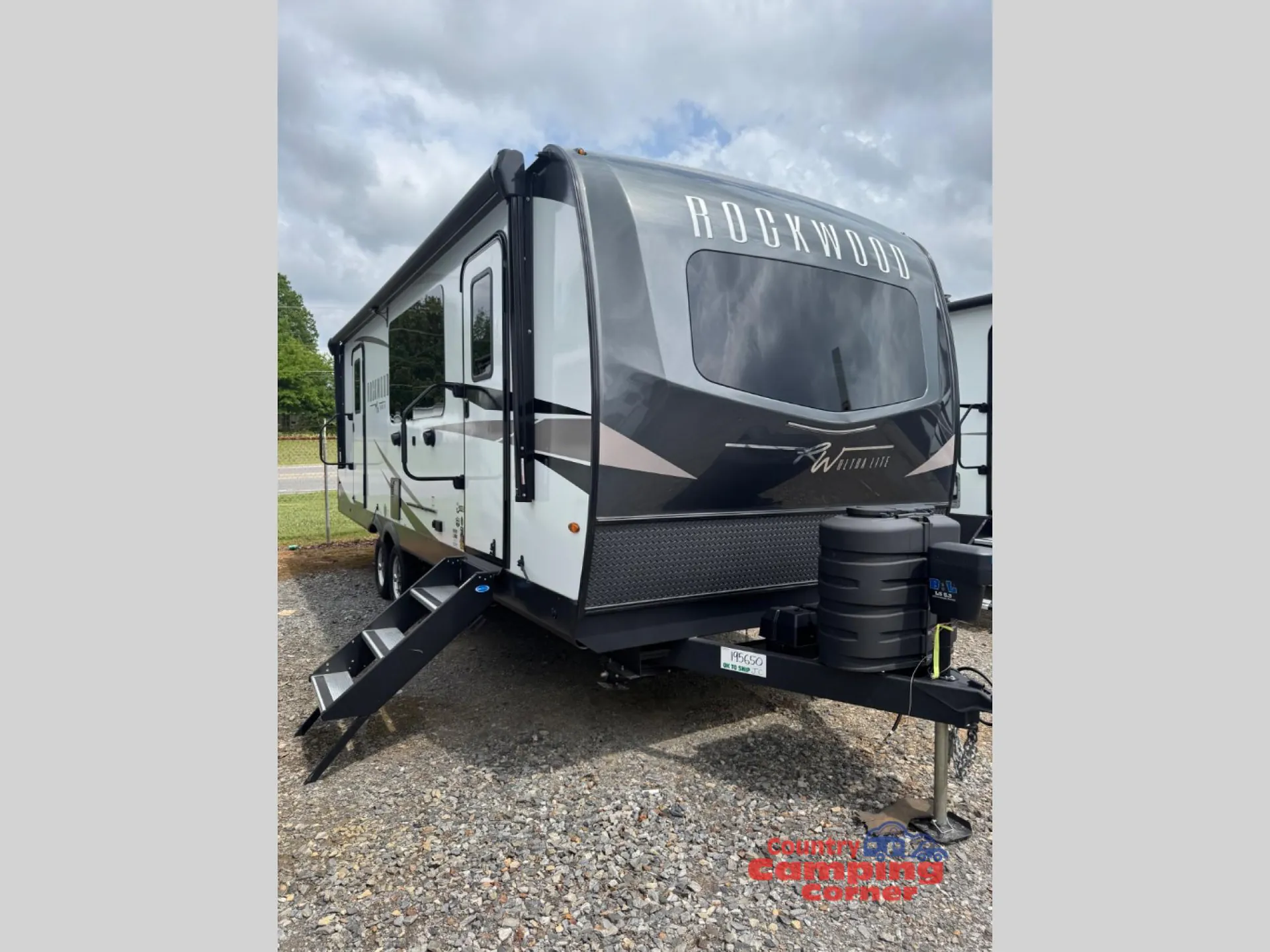 2025 Forest River Rockwood Ultra Lite 2619FK - Photo 3