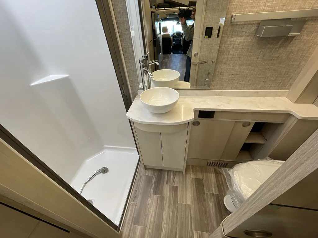 2026 Tiffin Wayfarer 25 XRW, Photos photo 36