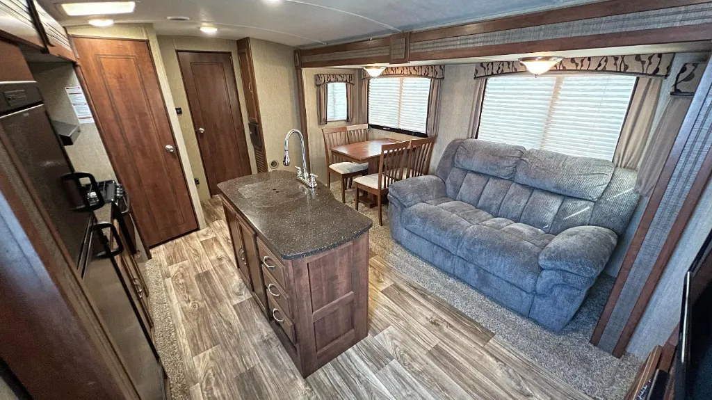 2017 Keystone RV Passport Elite 27RB - Photo 3