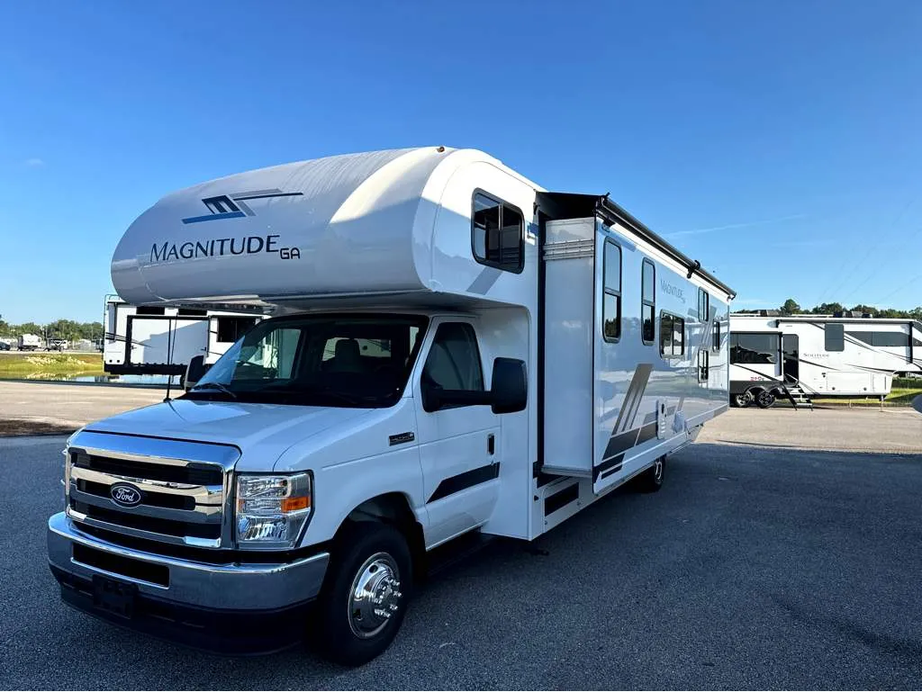 2027 Thor Motor Coach Magnitude GA31 - Photo 3
