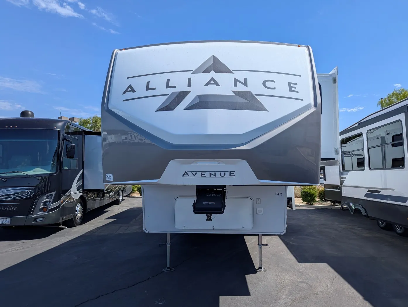 2026 Alliance RV Avenue 39MBR - Photo 3