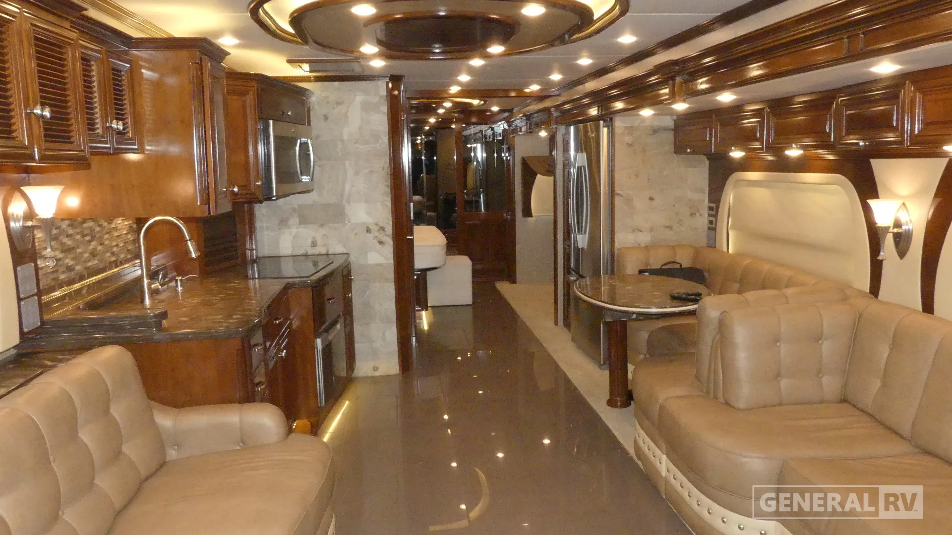 2014 Newmar Essex 4553 - Photo 3