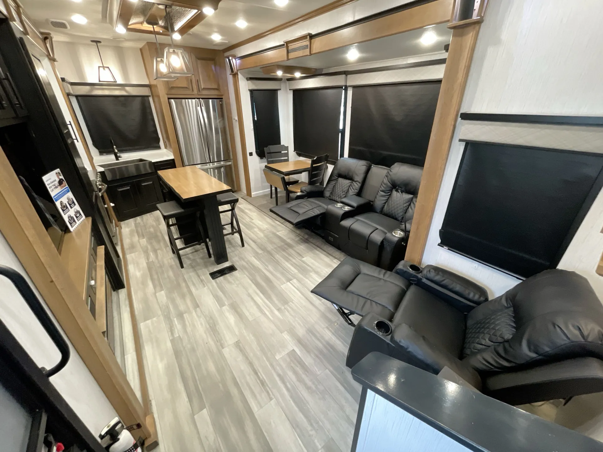 2021 Heartland Bighorn 3120RK — backside