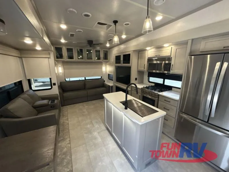 2022 Palomino Columbus 299RL - Photo 2
