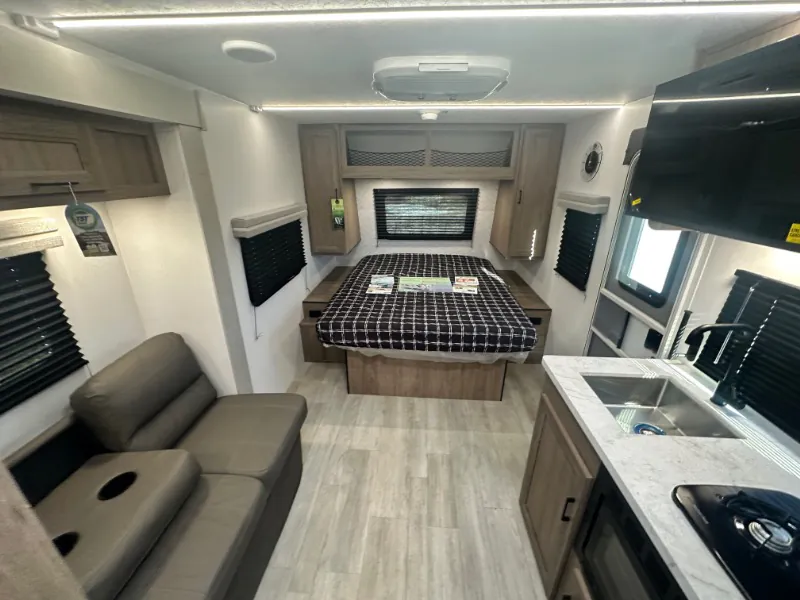 2026 Coachmen Freedom Express Select 18SE - Photo 4