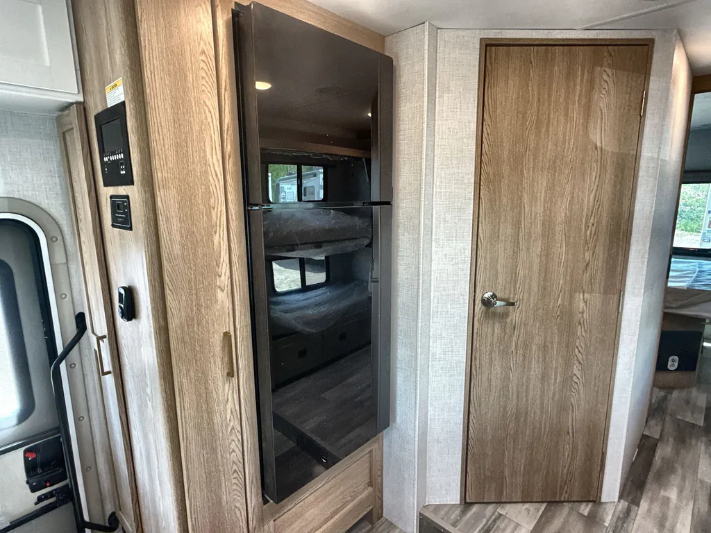 2027 Thor Motor Coach Freedom Elite 31FE, Photos photo 4