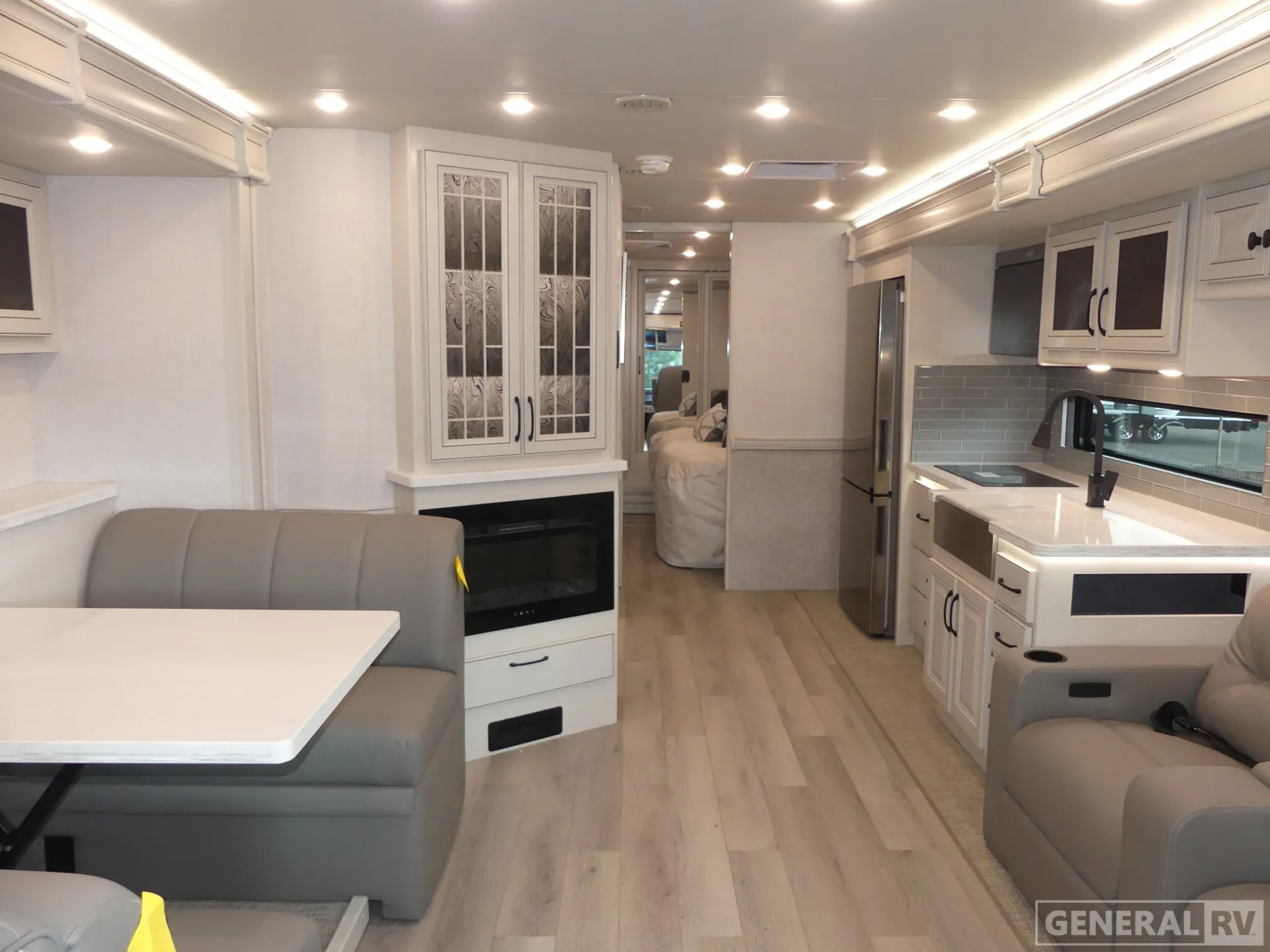 2026 Fleetwood Frontier 33TL - Photo 3