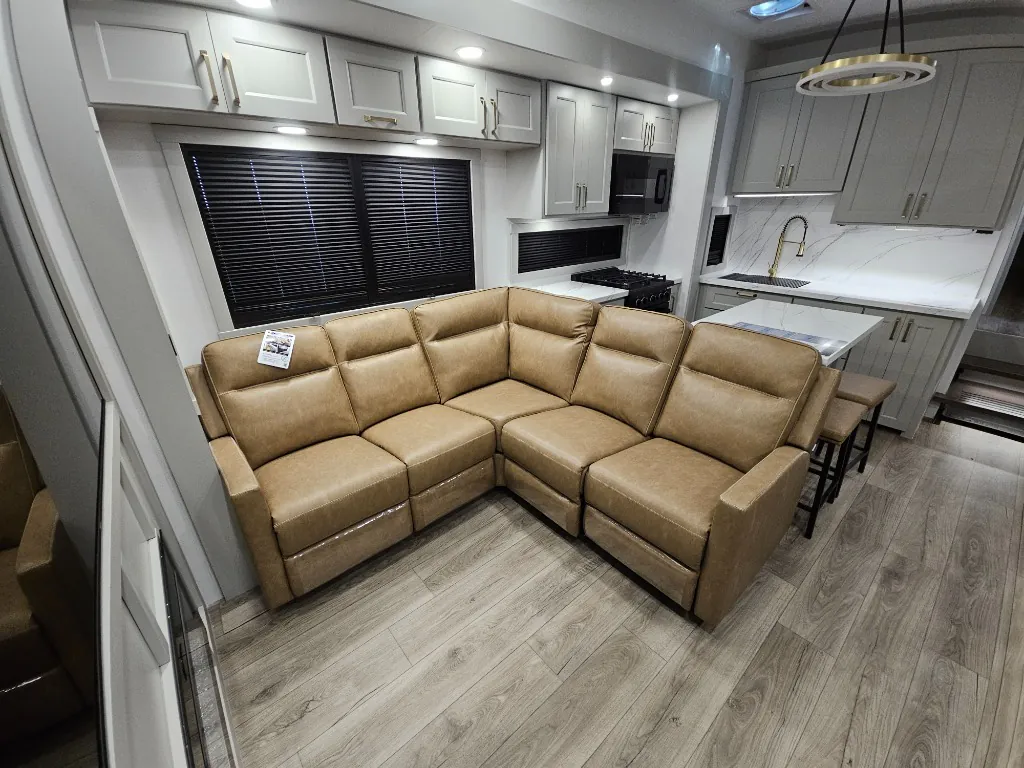 2026 Brinkley Model G 4150, Photos photo 18